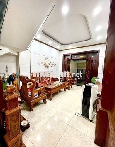 BÁN NHÀ ĐẸP 4 TẦNG HẺM XE HƠI THÔNG LÊ VĂN QUỚI