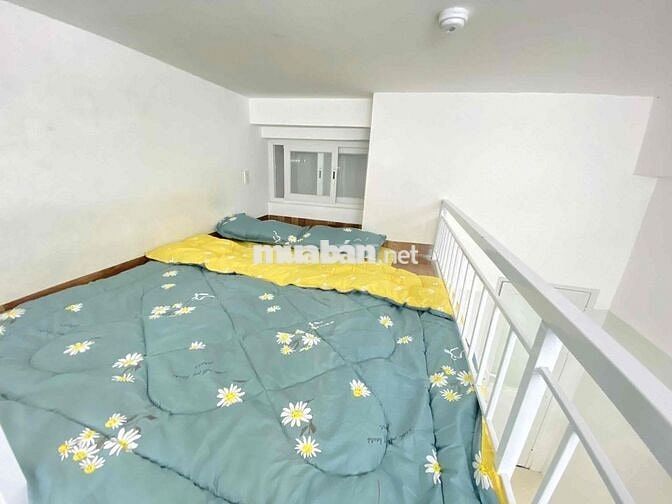 Phòng có gác Full Nội Thất, 30m2 gần ĐH Ngoại Thương, Ngã Tư Hàng Xanh