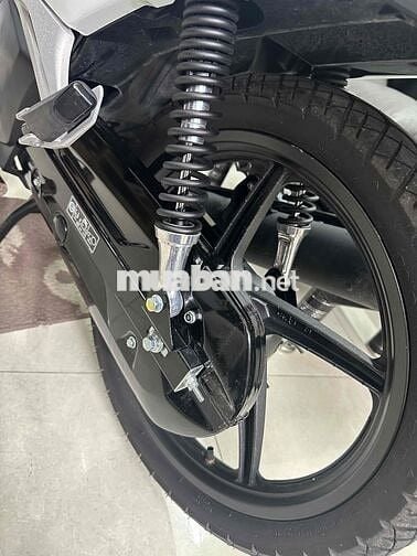 fuled 12/2024 bstp chính chủ, xe lướt