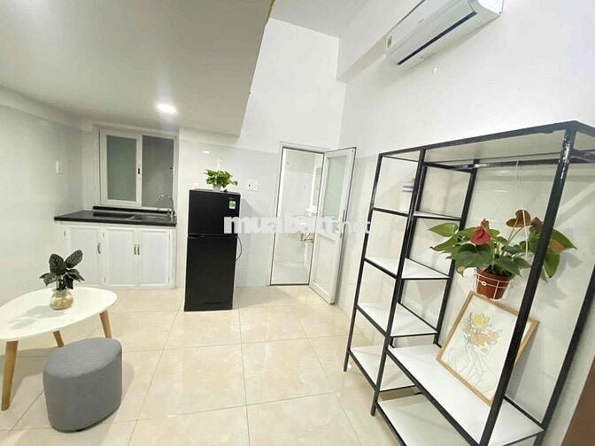 Phòng có gác Full Nội Thất, 30m2 gần ĐH Ngoại Thương, Ngã Tư Hàng Xanh