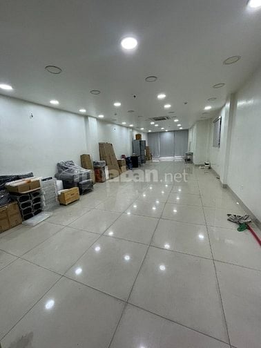 Cho thuê nhà phố kinh doanh 92 La Thành , 7 tầng có hầm để xe rộng rãi