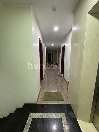 Cho thuê nhà phố kinh doanh 92 La Thành , 7 tầng có hầm để xe rộng rãi
