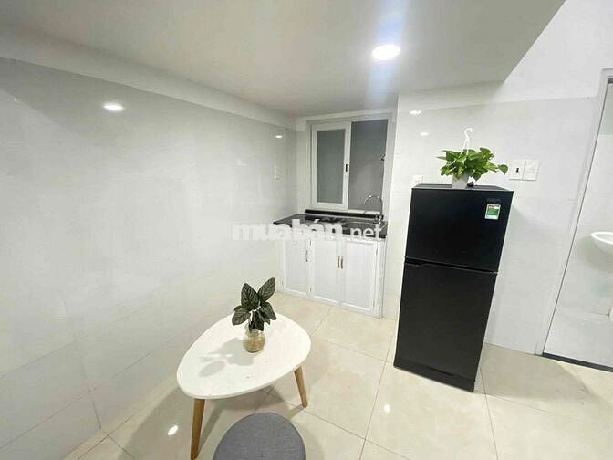 Phòng có gác Full Nội Thất, 30m2 gần ĐH Ngoại Thương, Ngã Tư Hàng Xanh