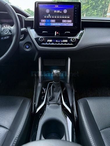Cần bán Toyota Cross 1.8V sx cuối 2020 cực đẹp