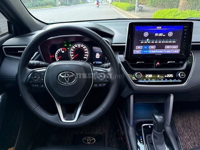 Cần bán Toyota Cross 1.8V sx cuối 2020 cực đẹp