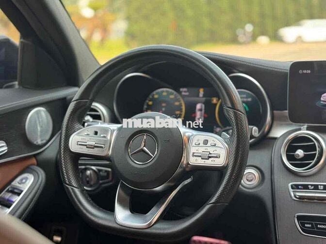 Merểcdes C300 AMG sx 2019 màu xanh CVS siêu đẹp