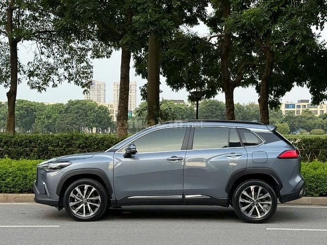 Cần bán Toyota Cross 1.8V sx cuối 2020 cực đẹp