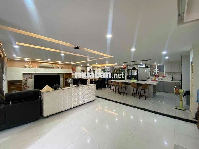 CHO THUÊ BIỆT THỰ CÓ THANG MÁY CMT8_ 11X20M_ HẦM 4 TẦNG. SẴN NỘI THẤT