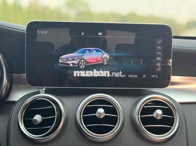 Merểcdes C300 AMG sx 2019 màu xanh CVS siêu đẹp