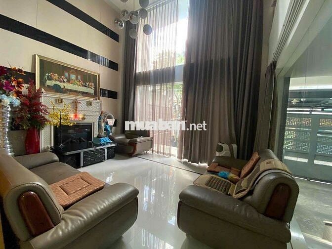 CHO THUÊ BIỆT THỰ CÓ THANG MÁY CMT8_ 11X20M_ HẦM 4 TẦNG. SẴN NỘI THẤT