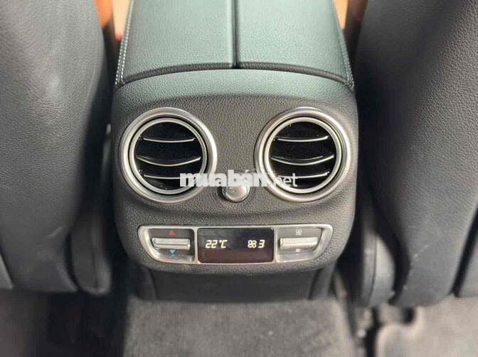 Merểcdes C300 AMG sx 2019 màu xanh CVS siêu đẹp