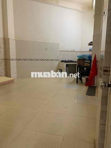Cho thuê mặt bằng kinh doanh tầng trệt mặt tiền đường Bến Cần Giuộc