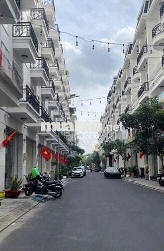 Cho Thuê Nhà Đường Thoại Ngọc Hầu, Tân Phú ( Có Thang Máy - 6PN, 7WC )