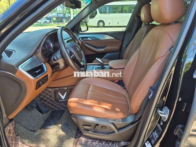 Vinfast Lux SA Premium 2020
