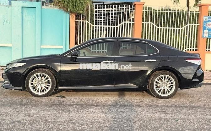 Toyota Camry 2019 2.5Q  mẫu mới nhập Thái 1 chủ