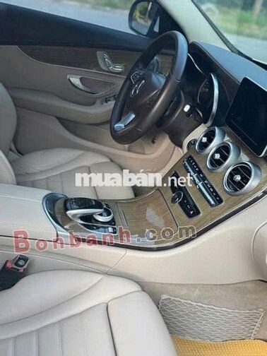 Mercedes-Benz C250 Exclusive – Màu trắng
