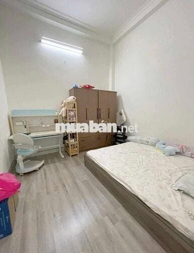 Nhà hẻm Trịnh Như Khuê 6x17,5 đang cho thuê 10tr bán gấp 820Tr