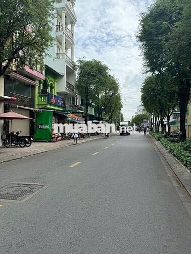 Nhà hẻm Trịnh Như Khuê 6x17,5 đang cho thuê 10tr bán gấp 820Tr