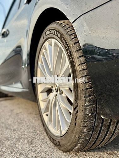 Toyota Camry 2019 2.5Q  mẫu mới nhập Thái 1 chủ