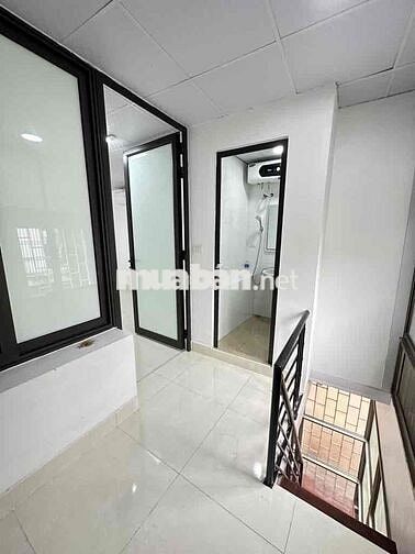 Bán gấp nhà Nguyễn Cao 18m,5 tầng giá 2,3 tỷ