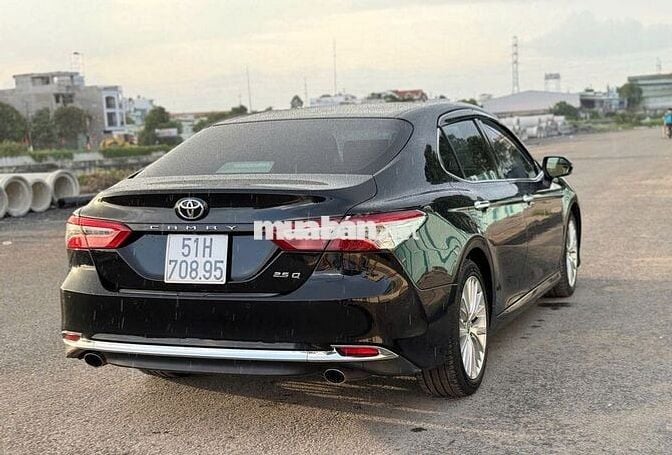 Toyota Camry 2019 2.5Q  mẫu mới nhập Thái 1 chủ