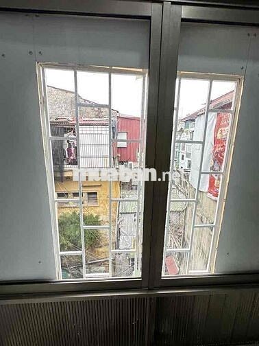 Bán gấp nhà Nguyễn Cao 18m,5 tầng giá 2,3 tỷ