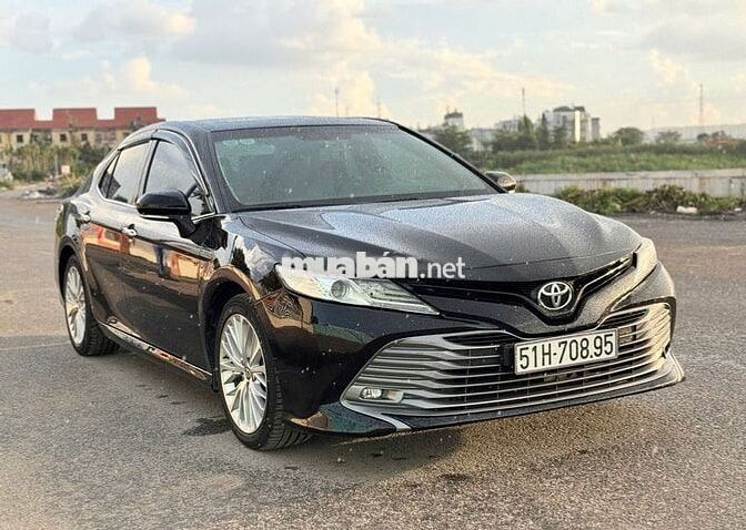 Toyota Camry 2019 2.5Q  mẫu mới nhập Thái 1 chủ