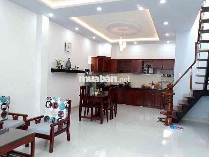 BÁN NHÀ TRƯỜNG THỌ 2 tầng - 51m2(4,29x12)- chỉ : 3,6 tỷ sổ hoàn công