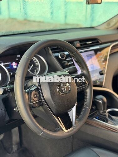 Toyota Camry 2019 2.5Q  mẫu mới nhập Thái 1 chủ