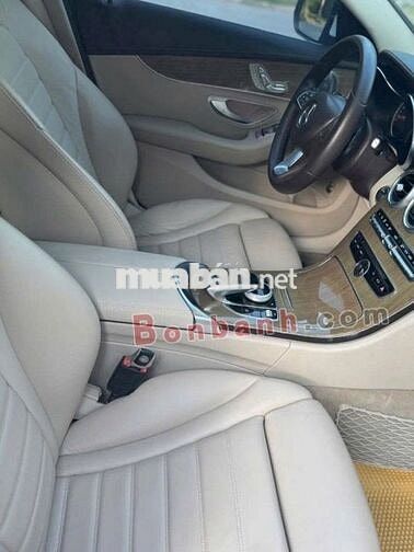 Mercedes-Benz C250 Exclusive – Màu trắng