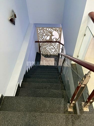 Nhà cho thuê 1 xẹt lê văn quới vị trí đẹp