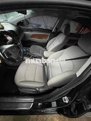 Hyundai Elantra 2016 1.6 MT - 103000 km