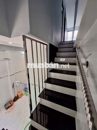 Nhà ở 78m2, 2 phòng ngủ, đường Kênh Tân Hoá