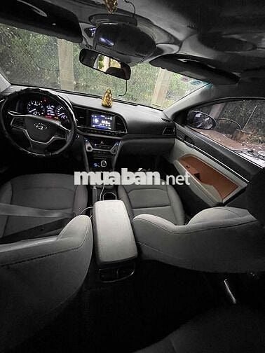 Hyundai Elantra 2016 1.6 MT - 103000 km