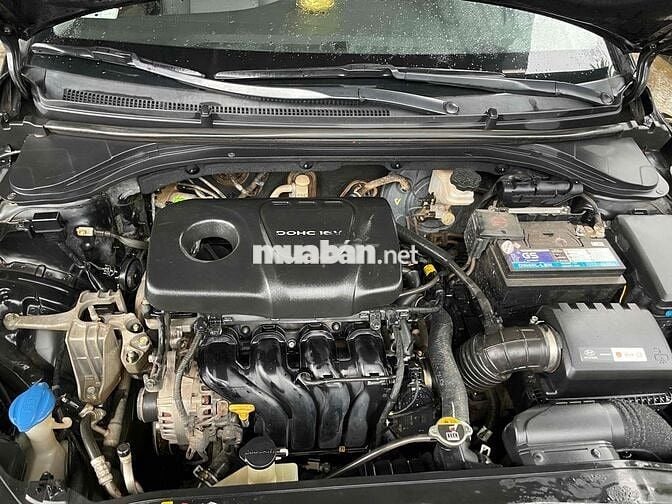 Hyundai Elantra 2016 1.6 MT - 103000 km