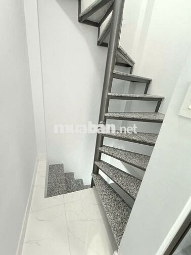 ✅ Cho thuê NNC mới 3 tầng Dương Bá Trạc P2 Q8