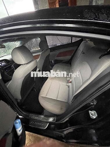 Hyundai Elantra 2016 1.6 MT - 103000 km