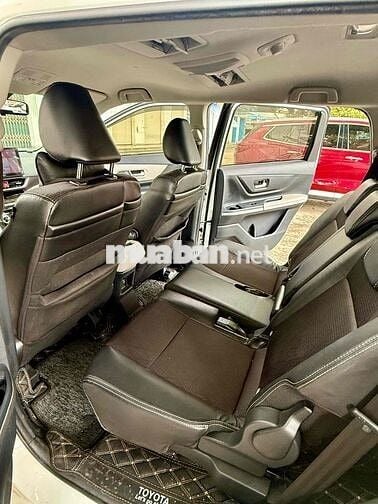 Toyota Veloz Cross 2022 CVT Top - 49000 km