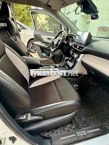 Toyota Veloz Cross 2022 CVT Top - 49000 km