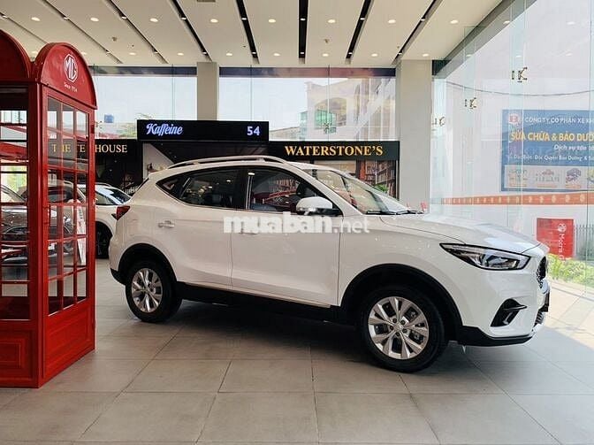 MG MGZS 2025 Standard 1.5 AT 2WD - 10 km