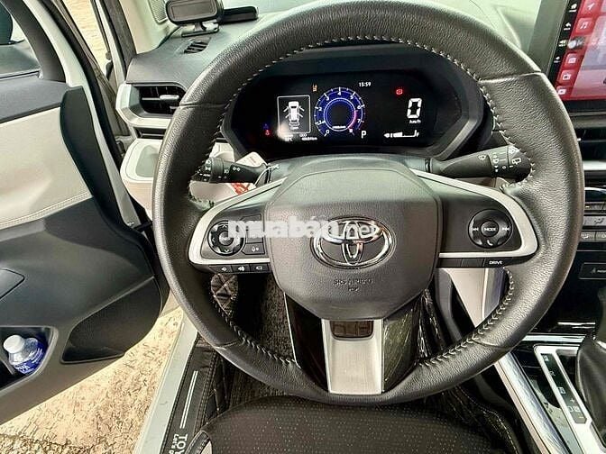 Toyota Veloz Cross 2022 CVT Top - 49000 km