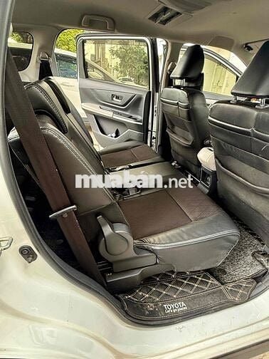 Toyota Veloz Cross 2022 CVT Top - 49000 km