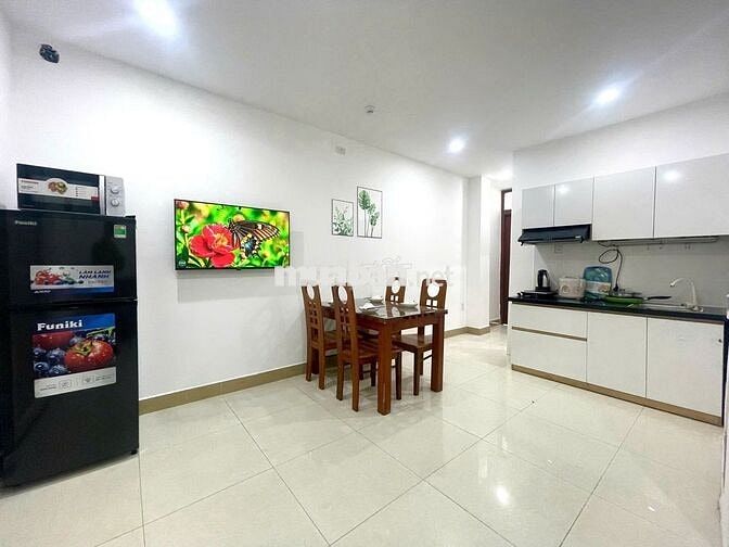 Cho thuê căn hộ 2 phòng ngủ ngay trung tâm thành phố