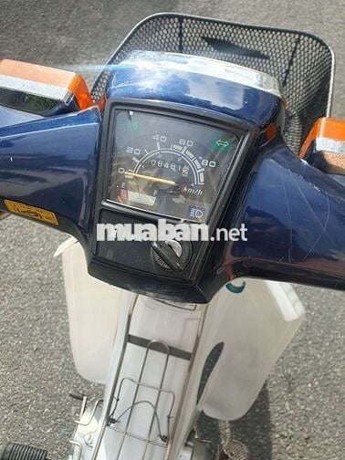 Cúp 50cc đời 2018 bấm đề nhẹ chạy ko cần bằng lái