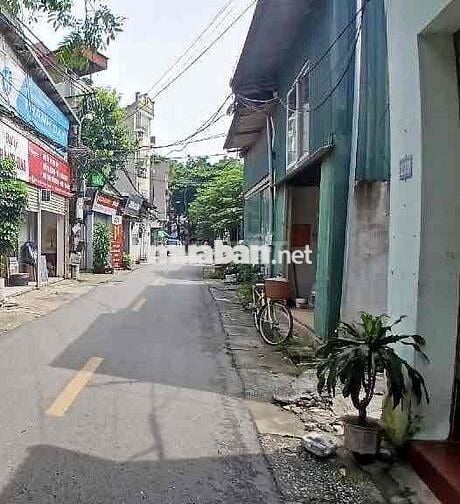 BÁN ĐẤT MẶT PHỐ THUÝ LĨNH, Ô TÔ TRÁNH