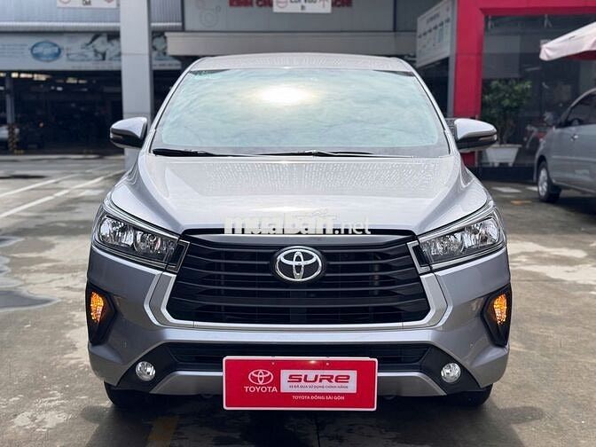 Toyota Innova 2.0E Số sàn 2024 màu bạc - 705Tr