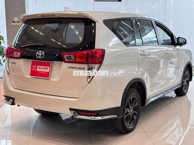 Toyota Innova 2.0Venturer Số Tự Động 2019 trắng