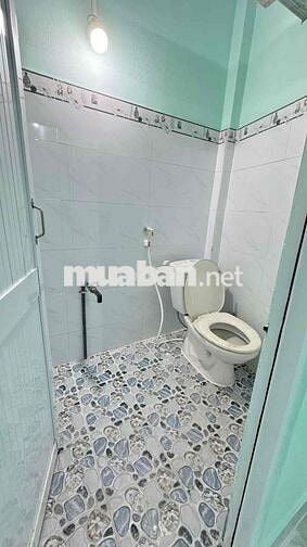 Cho thuê nhà hẻm 240 Nguyễn Văn Luông