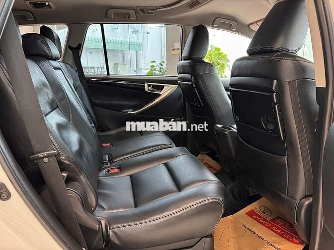 Toyota Innova 2.0Venturer Số Tự Động 2019 trắng