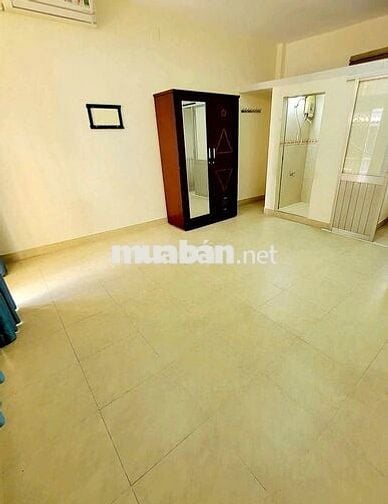Nhà trống, (4.5x7m 1 Lầu suốt) : 451/36/43 Tô Hiến Thành P14 Q10